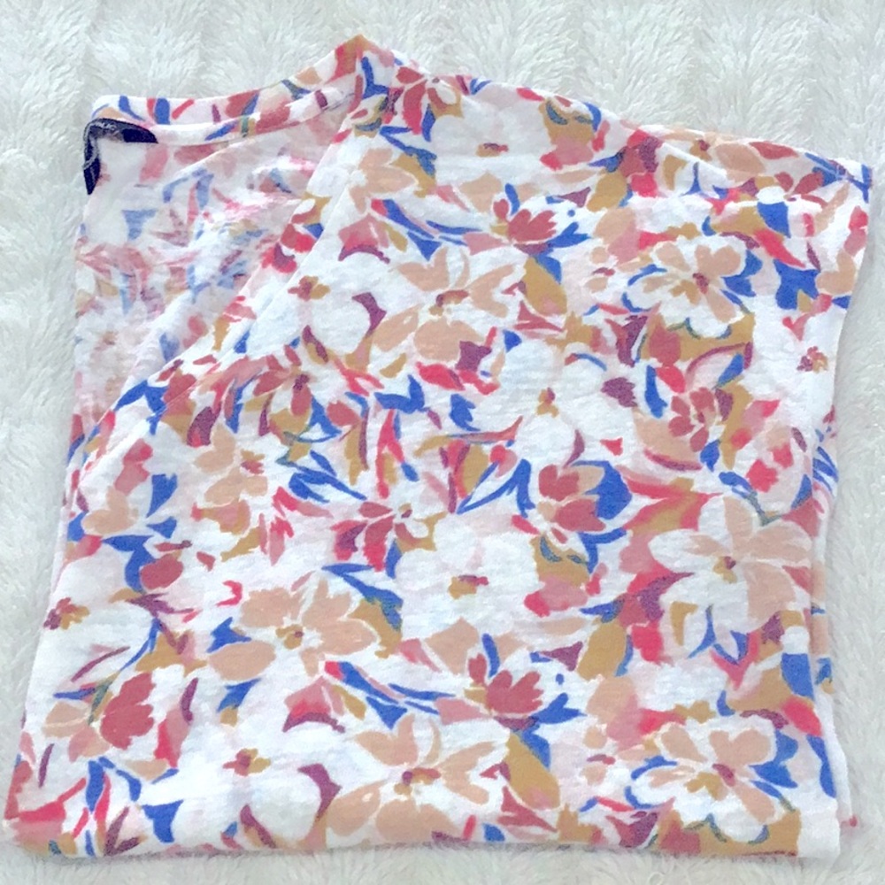 Banana Republic Floral Tee Size Large! Good condition! - Picture 6 of 6